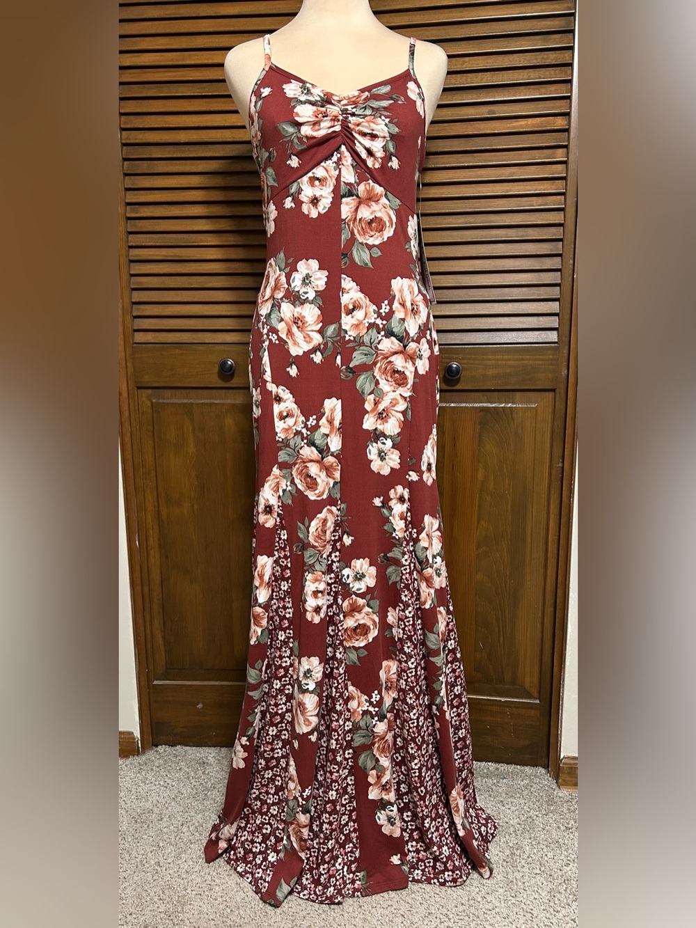 NWT Stilletto's Rust/Peach Floral Ruched Sweetheart Neckline Maxi Dress Size S